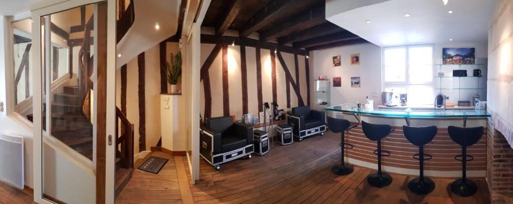 Ferienwohnung Le Backstage Bourges Exterior foto